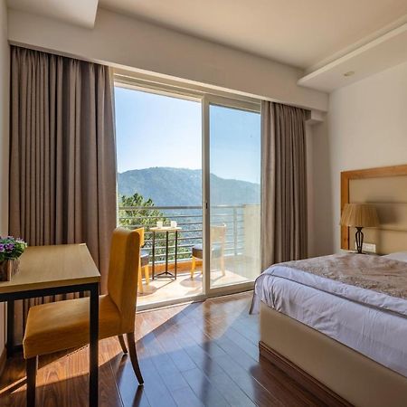 Pine Maderas By Embrace Apartment Kasauli Luaran gambar