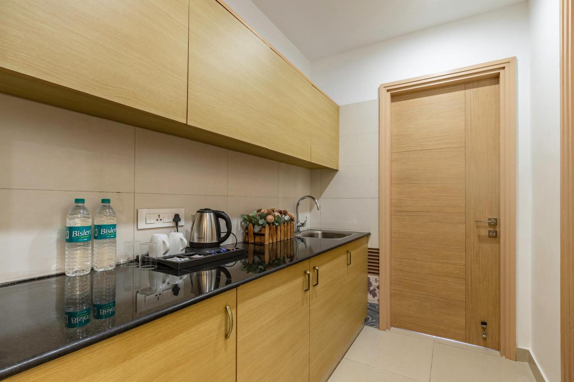 Pine Maderas By Embrace Apartment Kasauli Luaran gambar